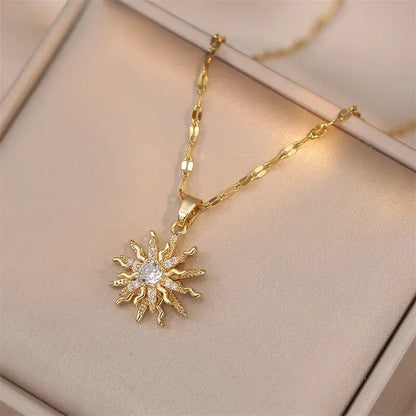 Luxury Spin Zircon Flower Pendant Necklace For Women