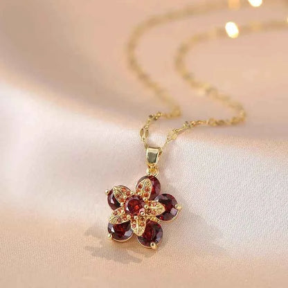 Luxury Spin Zircon Flower Pendant Necklace For Women
